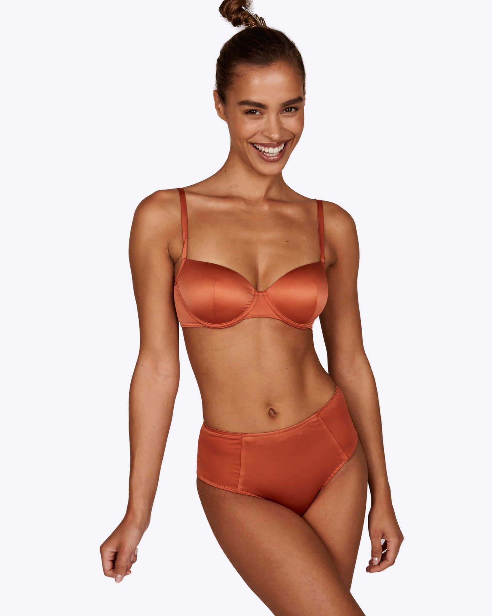 Siella Satin Dessous-Set in Terracotta