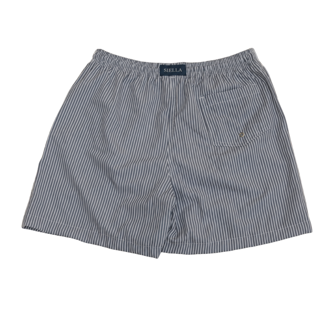 Grau-weiß gestreifte Badeshorts