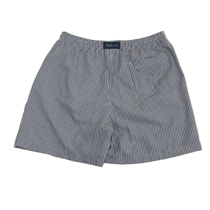 Grau-weiß gestreifte Badeshorts