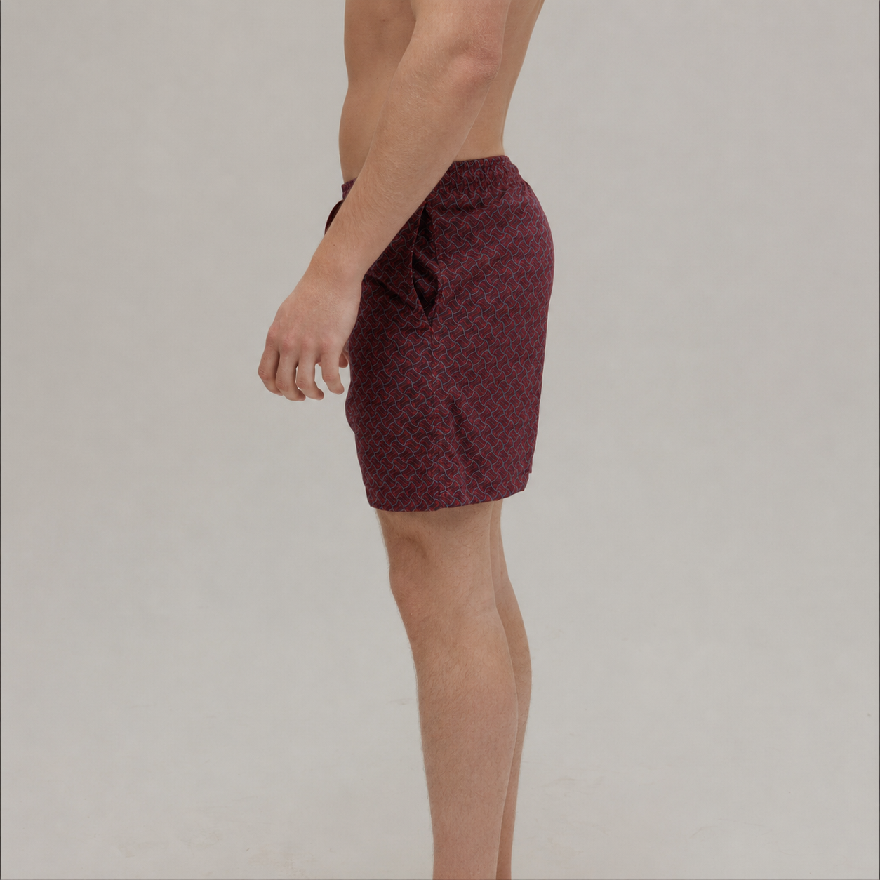 Rote Mosaik-Badeshorts